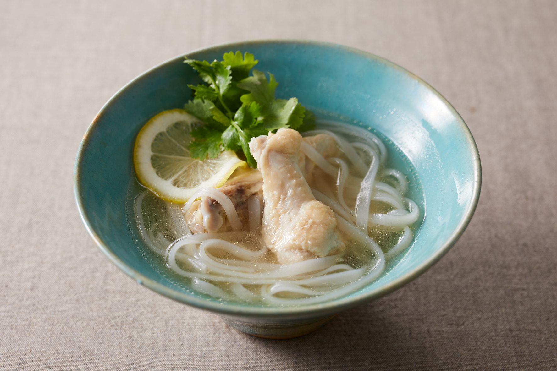 アホスープ de 手羽元フォー