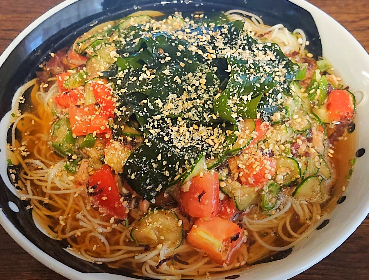 隠し味にアホたまり醤油ぐっこのっけそうめん